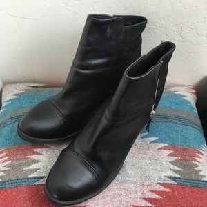Divided Shoes - Divided black ankle boots Divided Shoes - Divided black ankle boots
